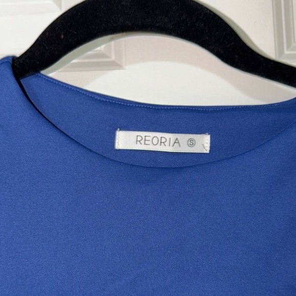 ReoRia Women's Blue Crop Tank - Picture 2 of 3